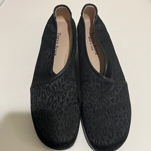 Taryn Rose Black Leopard Print Flats